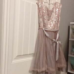 Girls size 8 dress good condition